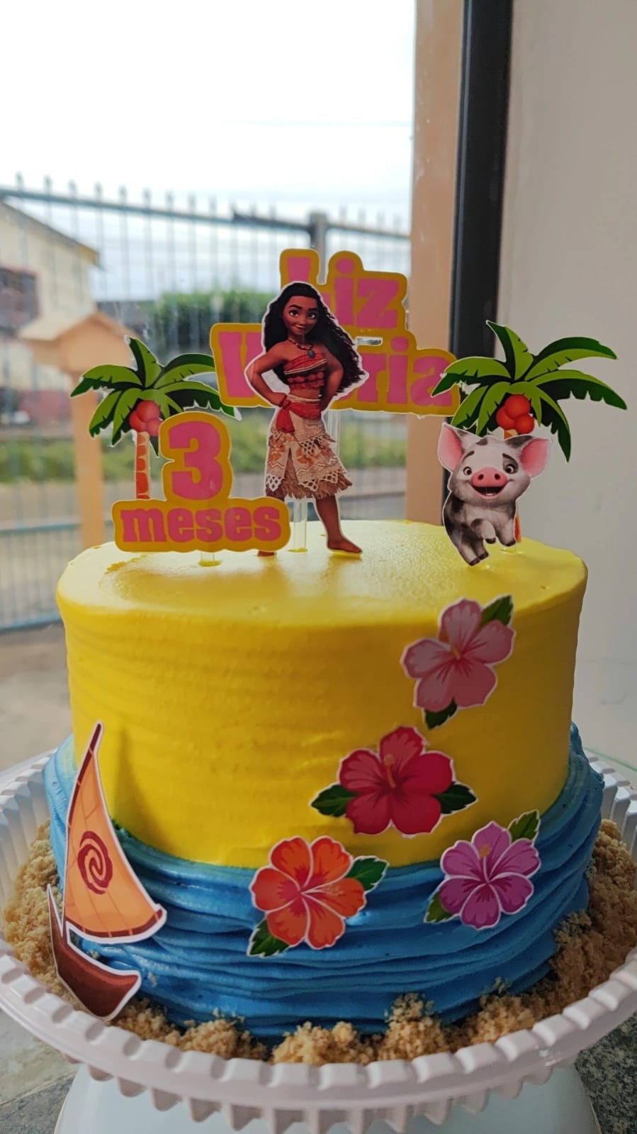 Bolo infantil personalizado de dois andares com tema Moana